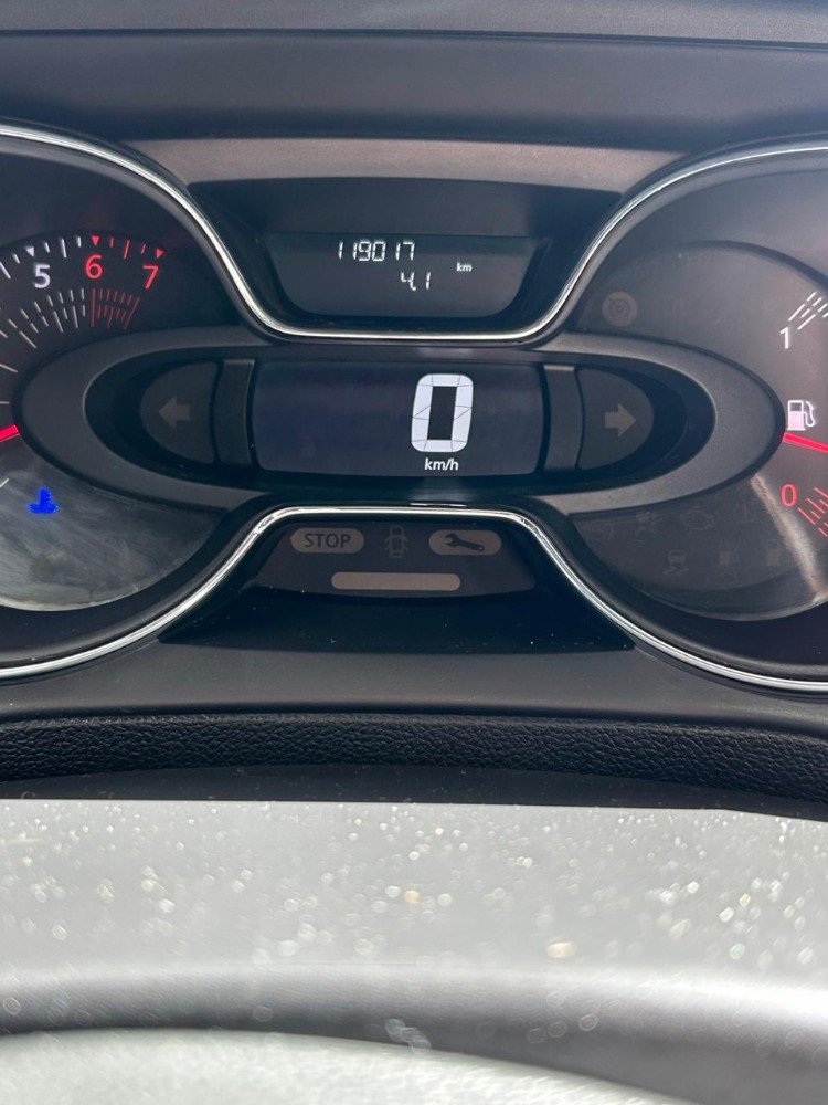 Renault Captur 2.0 Intens — foto 14