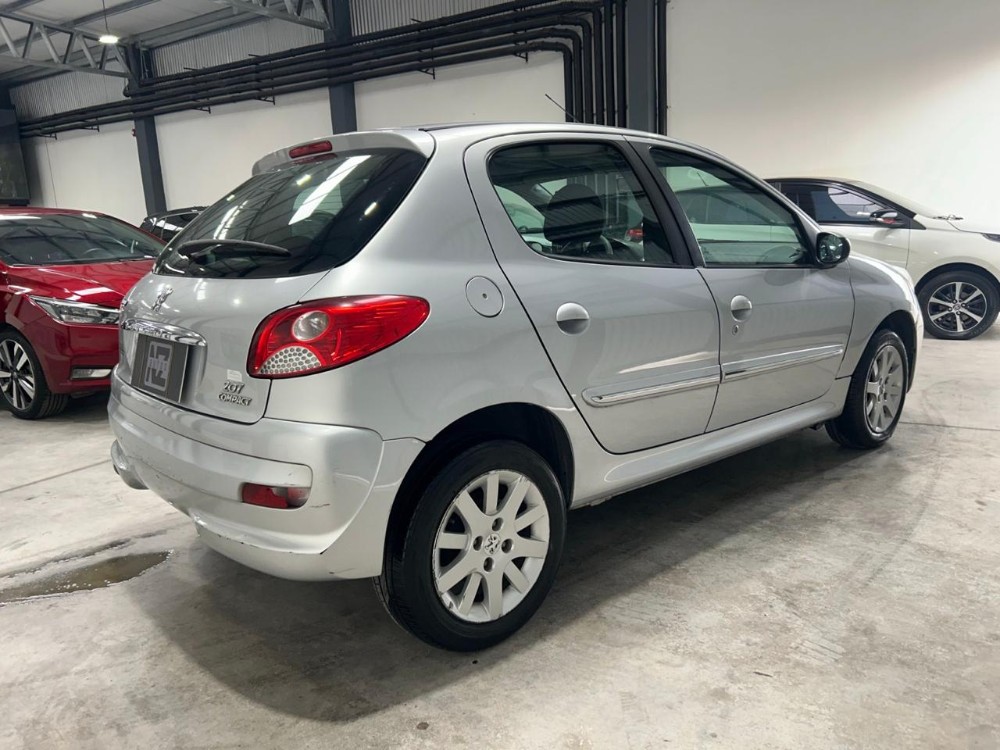 Peugeot 207 1.6 Compact Allure — foto 7