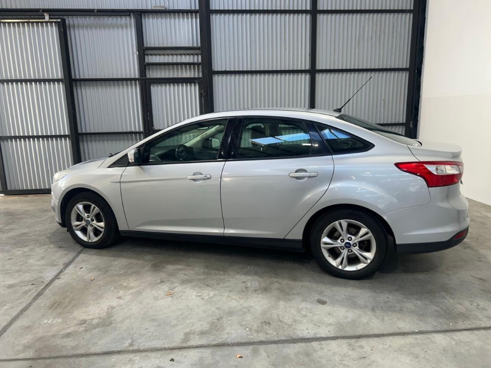 Ford Focus 2.0 SE Plus Mt — foto 4