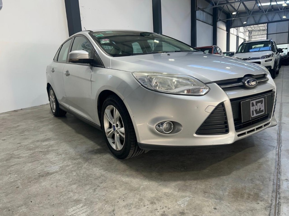 Ford Focus 2.0 SE Plus Mt — foto 8