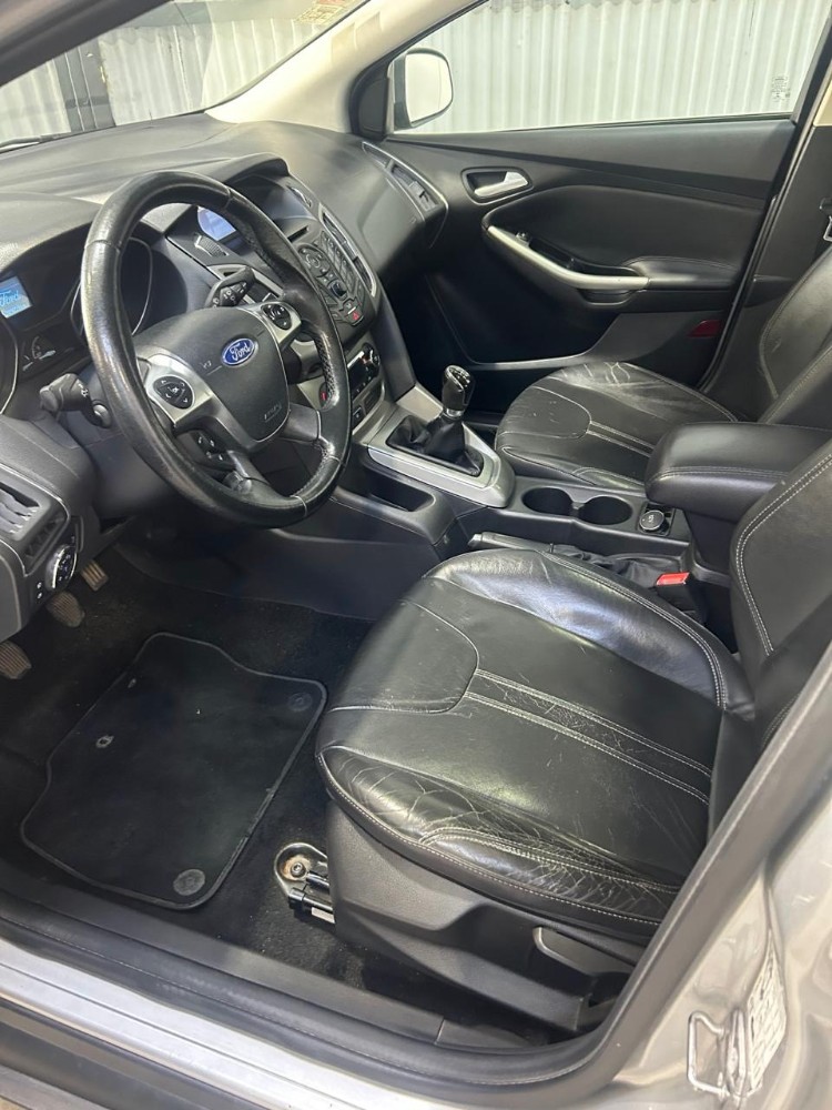 Ford Focus 2.0 SE Plus Mt — foto 12