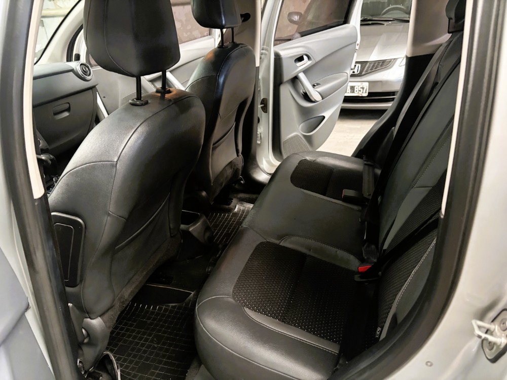 Citroën C3 VTI 115 AT6 SHINE AM18 — foto 13