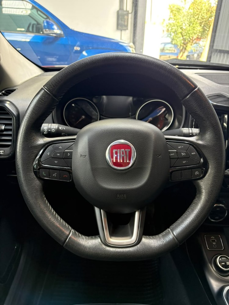 Fiat Toro 2.0 Freedom 4X4 — foto 8