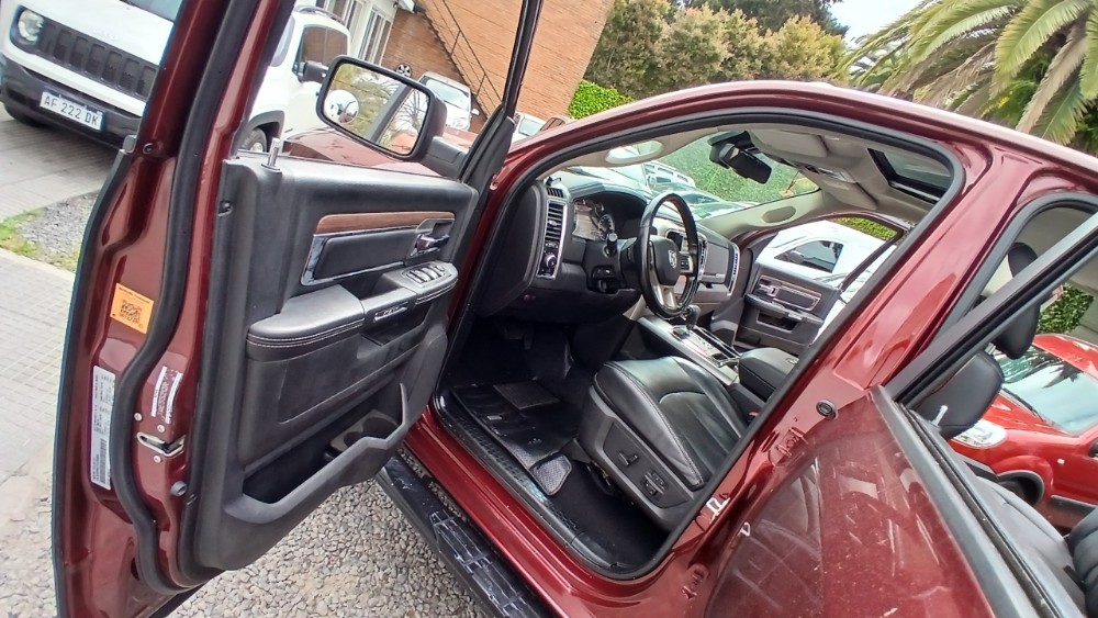 Ram 1500 PICK - UP D/C 5,7 V8 Hemi Laramie 4X4 Atx — foto 6