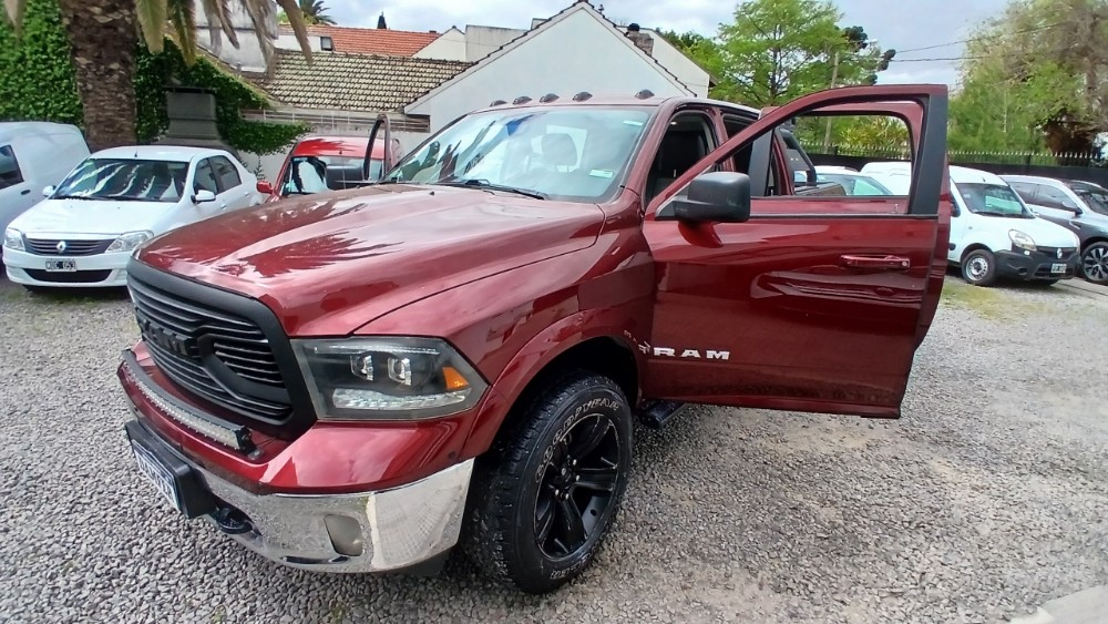 Ram 1500 PICK - UP D/C 5,7 V8 Hemi Laramie 4X4 Atx — foto 8