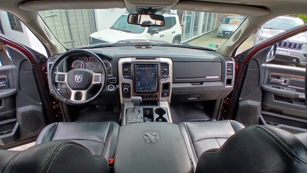 Ram 1500 PICK - UP D/C 5,7 V8 Hemi Laramie 4X4 Atx — foto 11