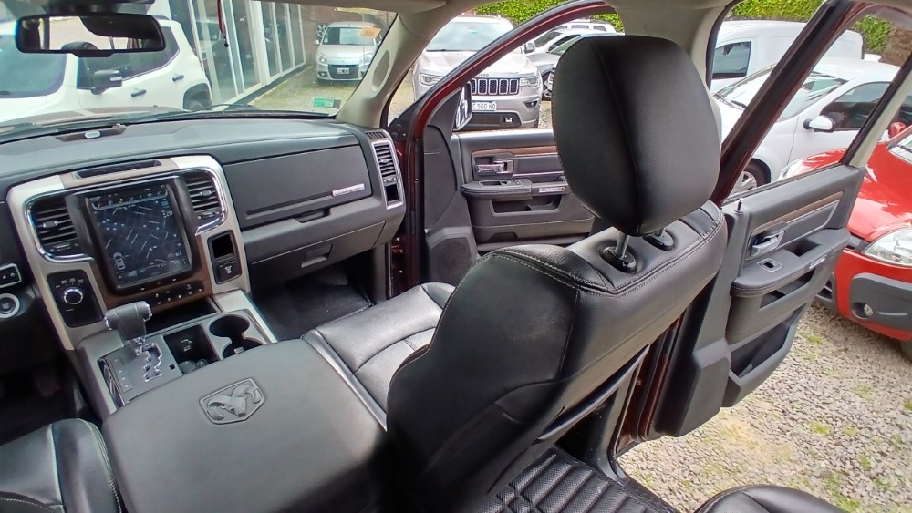 Ram 1500 PICK - UP D/C 5,7 V8 Hemi Laramie 4X4 Atx — foto 13