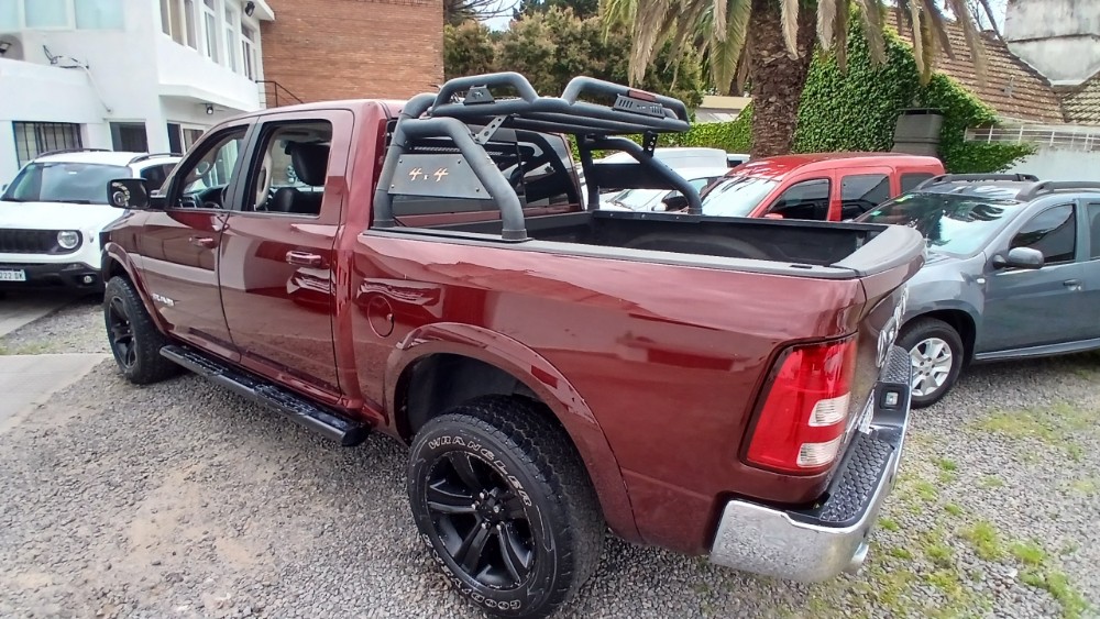 Ram 1500 PICK - UP D/C 5,7 V8 Hemi Laramie 4X4 Atx — foto 15