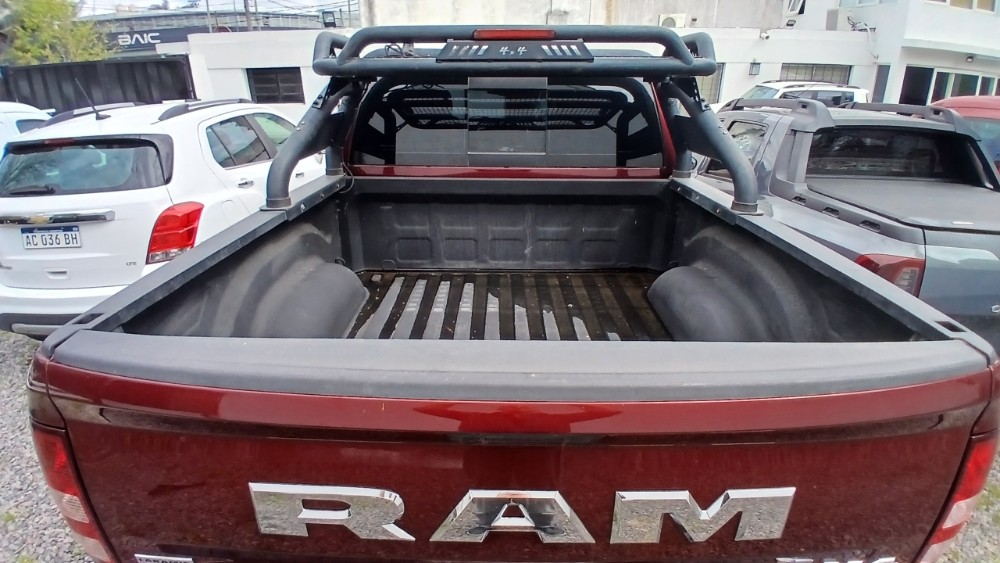 Ram 1500 PICK - UP D/C 5,7 V8 Hemi Laramie 4X4 Atx — foto 18