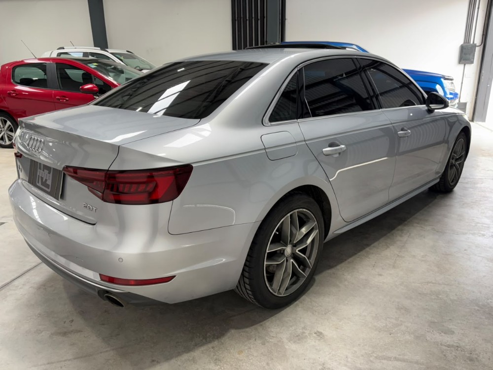 Audi A4 2.0 TFSI  — foto 5
