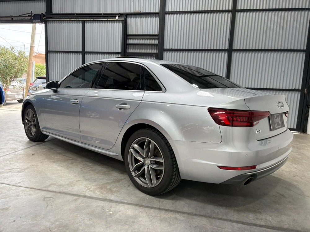 Audi A4 2.0 TFSI  — foto 8