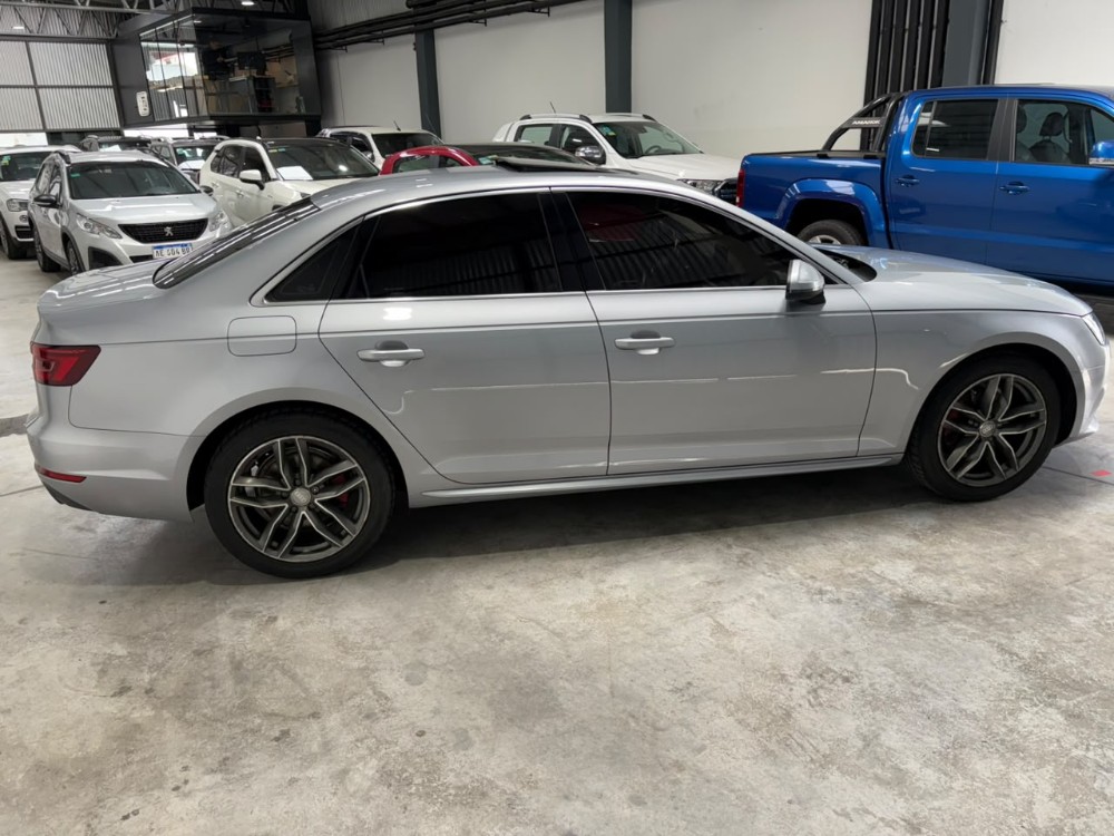 Audi A4 2.0 TFSI  — foto 9