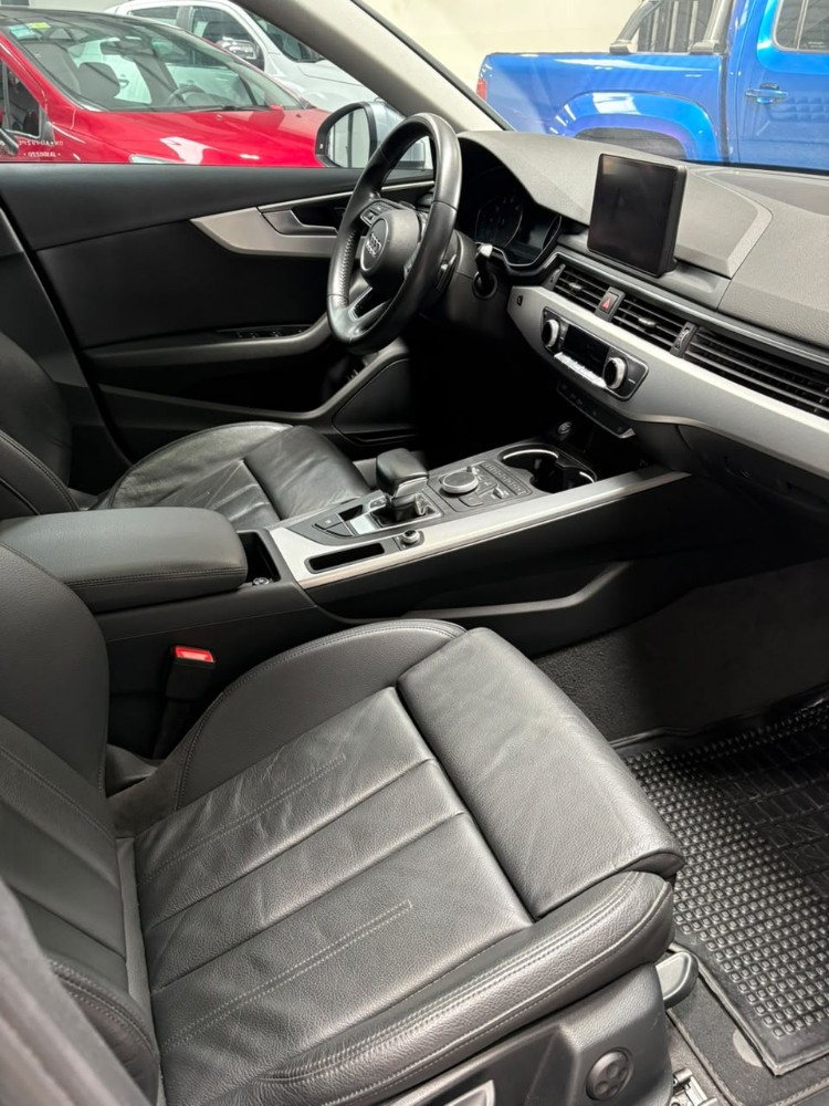 Audi A4 2.0 TFSI  — foto 13