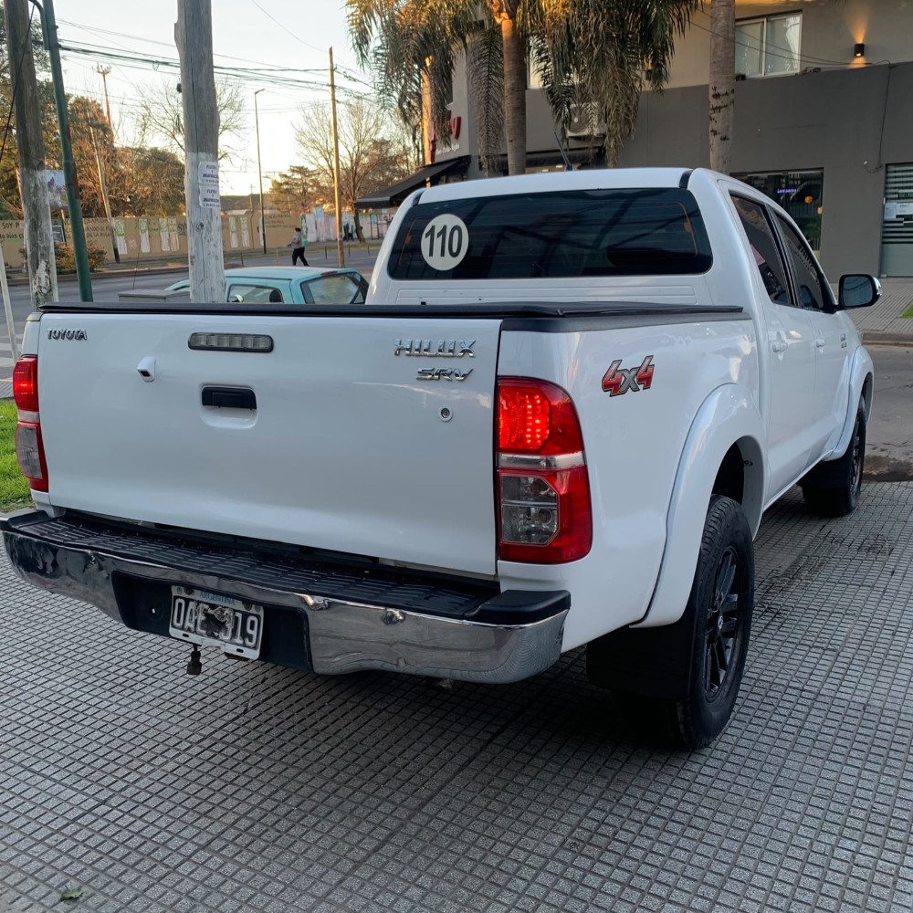 Toyota HILUX PICK - UP SRV 4X4 3.0 TDI AT — foto 4